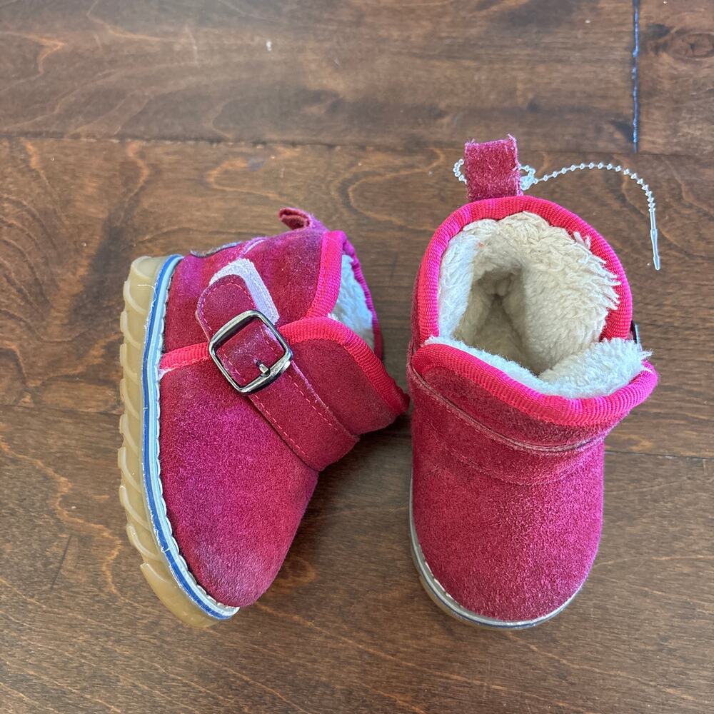 Infant Fashion Boots Faux Suede Pink Purple Winter Sherpa Size 15 / 0-6 Months